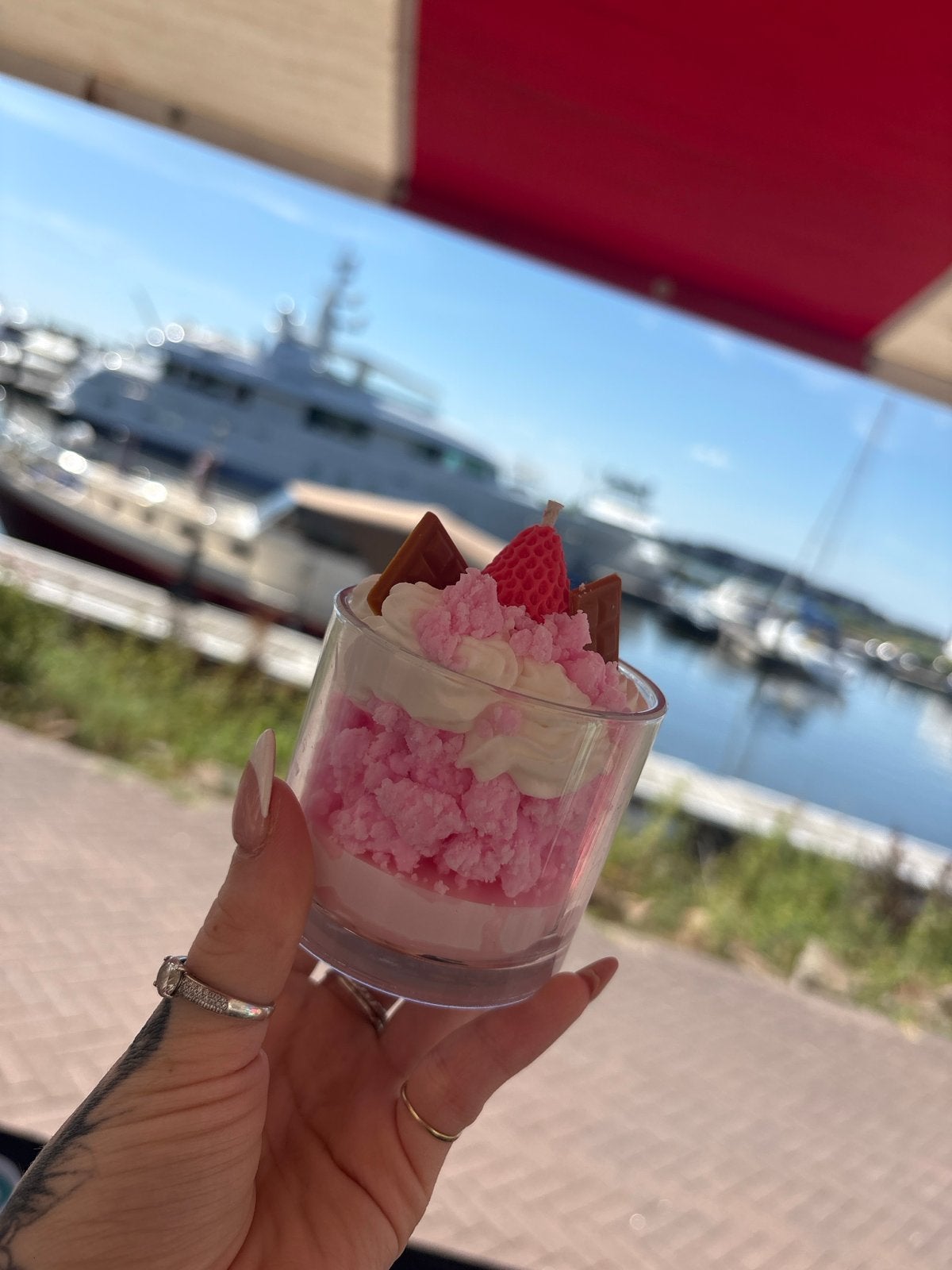 Strawberry Shortcake Kaars - hangemaakt, Meerkleurig, Ophalen of Verzenden, Kaars, Was