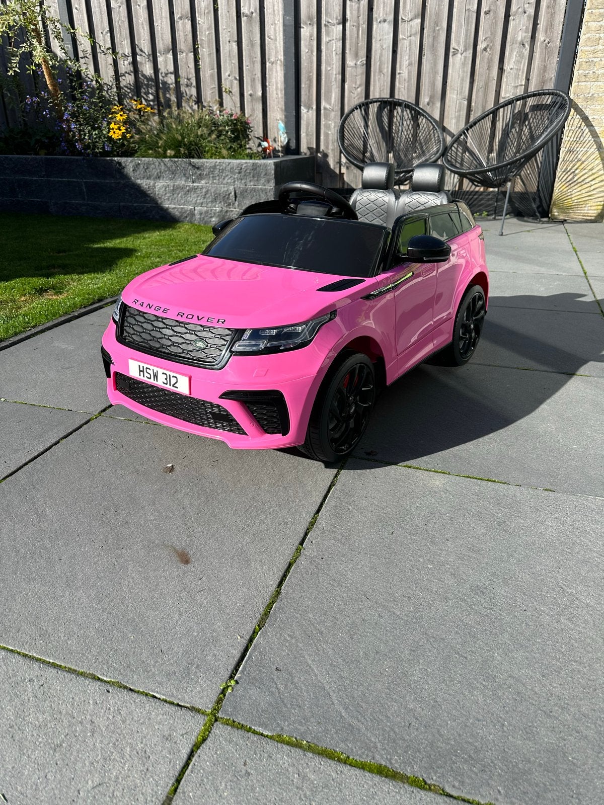 Roze Range Rover Velar kinderaccuauto - Zo goed als nieuw!, Ophalen, Zo goed als nieuw, Afstandsbediening