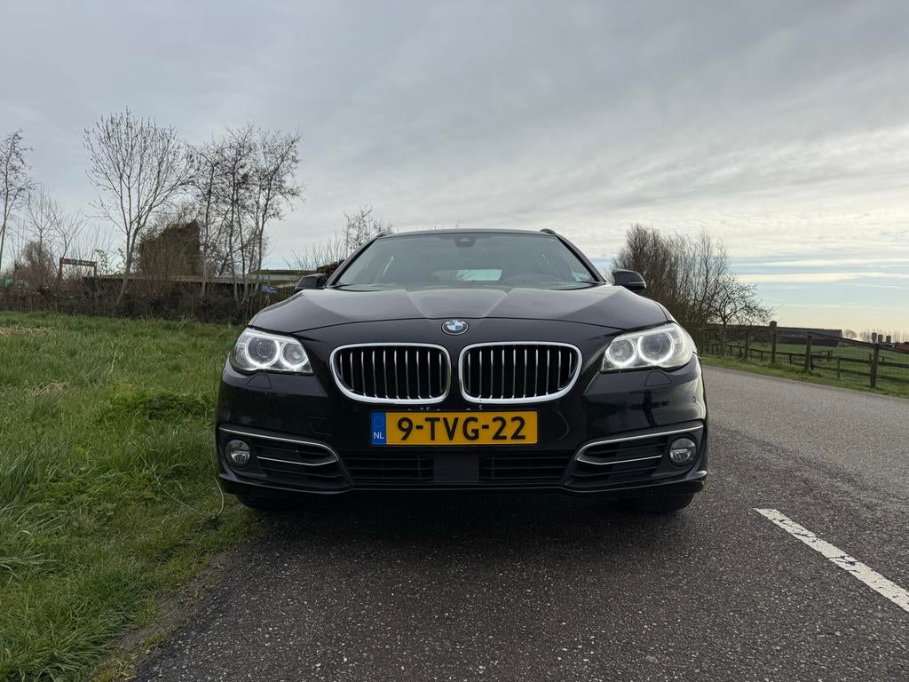 BMW 5-Serie 3.0 530D XD Touring AUT 2013 Zwart, Auto's, Automaat, 2993 cc, Zwart, Diesel