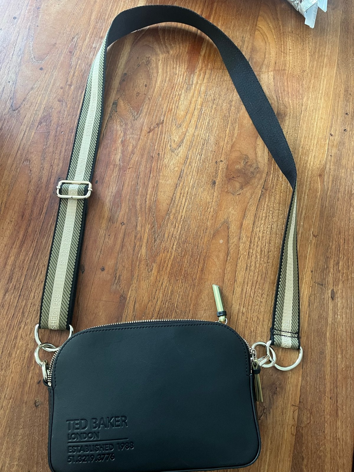 Ted Baker Schoudertasje Zwart - Zo goed als nieuw, Ophalen of Verzenden, Zo goed als nieuw, Zwart, Schoudertasje