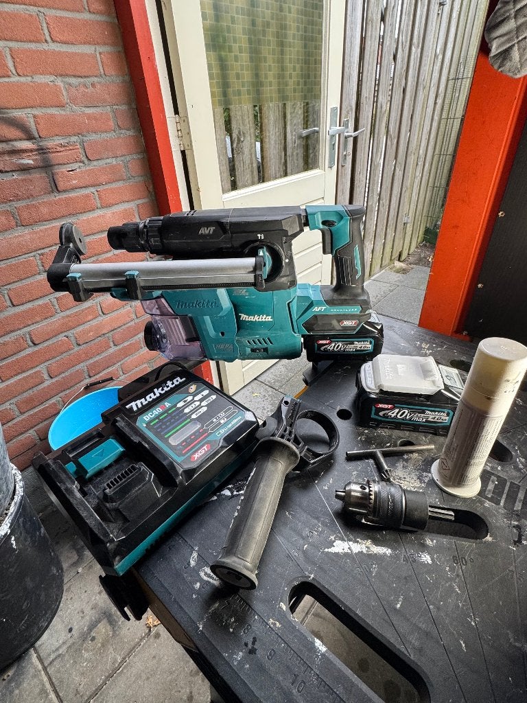 Makita HR008G 40V XGT Combihamer Complete Set, Ophalen of Verzenden, Zo goed als nieuw, Boor- en/of Breekhamer