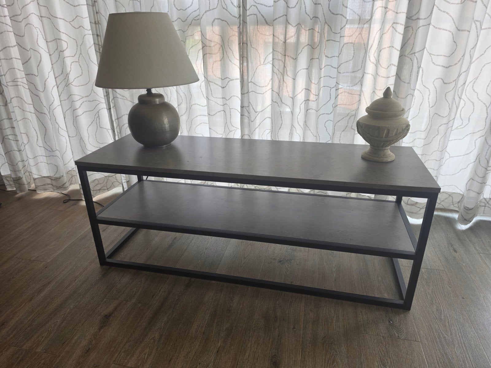 Industriële lage sidetable - Rookvrij & diervrij huis, Huis en Inrichting, Ophalen, Gebruikt, 100 tot 150 cm, Overige materialen