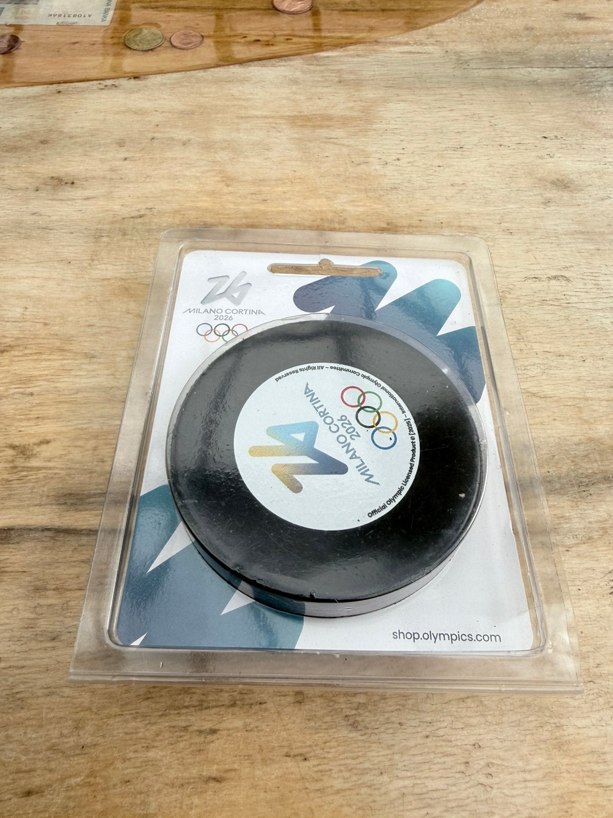 Nieuwe ijshockey puck te koop Olympische spelen 2026, Sport en Fitness, IJshockey, Ophalen of Verzenden, Nieuw, Puck