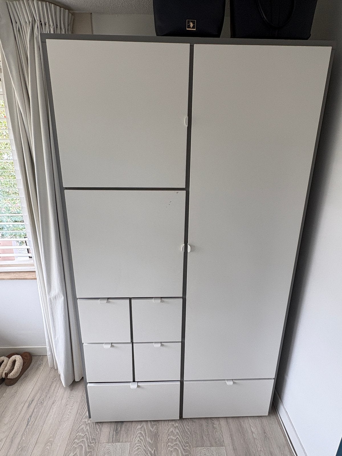 IKEA VISTHUS kledingkast met lades en hangruimte, Ophalen, 100 tot 150 cm, 200 cm of meer, Zo goed als nieuw