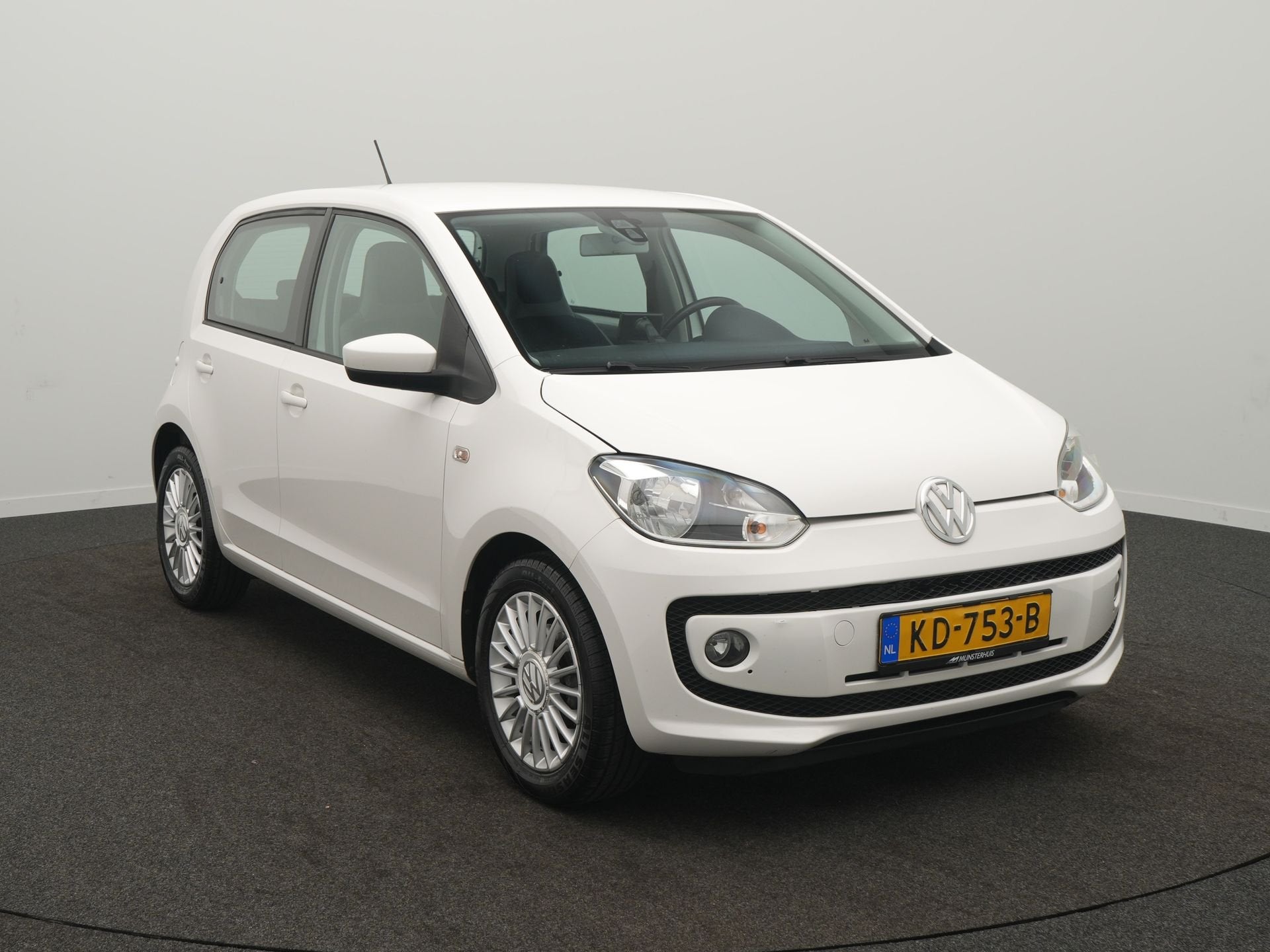 Volkswagen up! 1.0 High Up! BlueMotion - RIJKLAARPRIJS - All, Auto's, Volkswagen, Voorwielaandrijving, 12 maanden, Stof, Gebruikt
