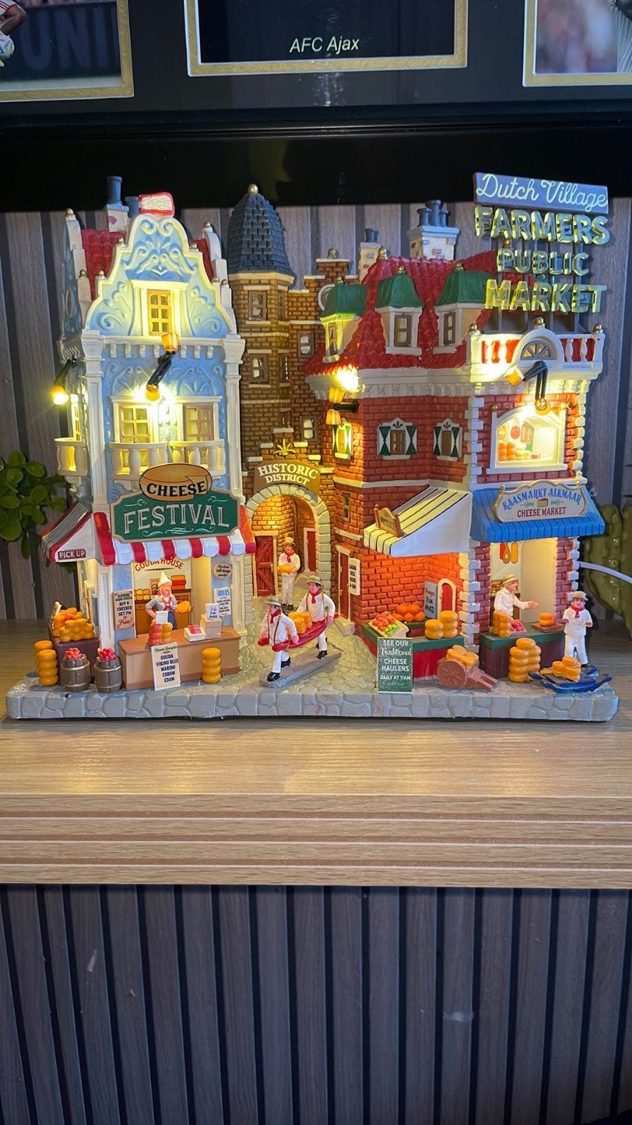 Lemax Façade Dutch Cheese Festival, Ophalen of Verzenden, Zo goed als nieuw