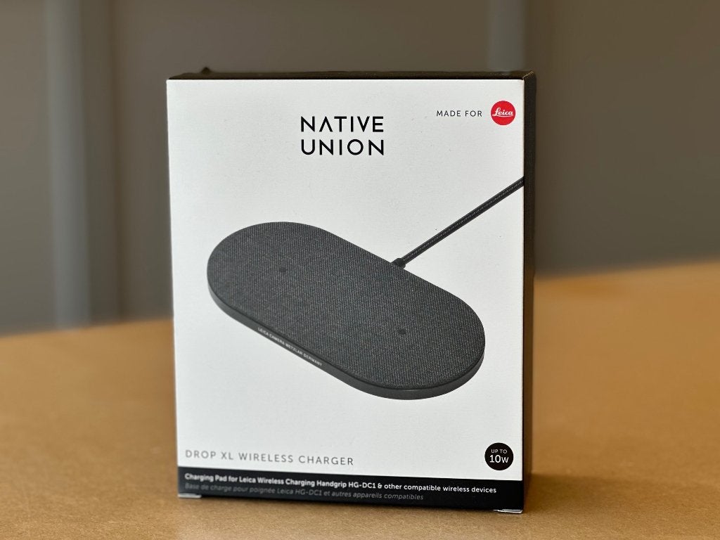 Leica Drop XL Wireless Charger voor Q3, 146 Rue Montmartre, 75002 Paris, FRANCE, Ophalen of Verzenden, Zo goed als nieuw, Native Union / Design Pool Limited