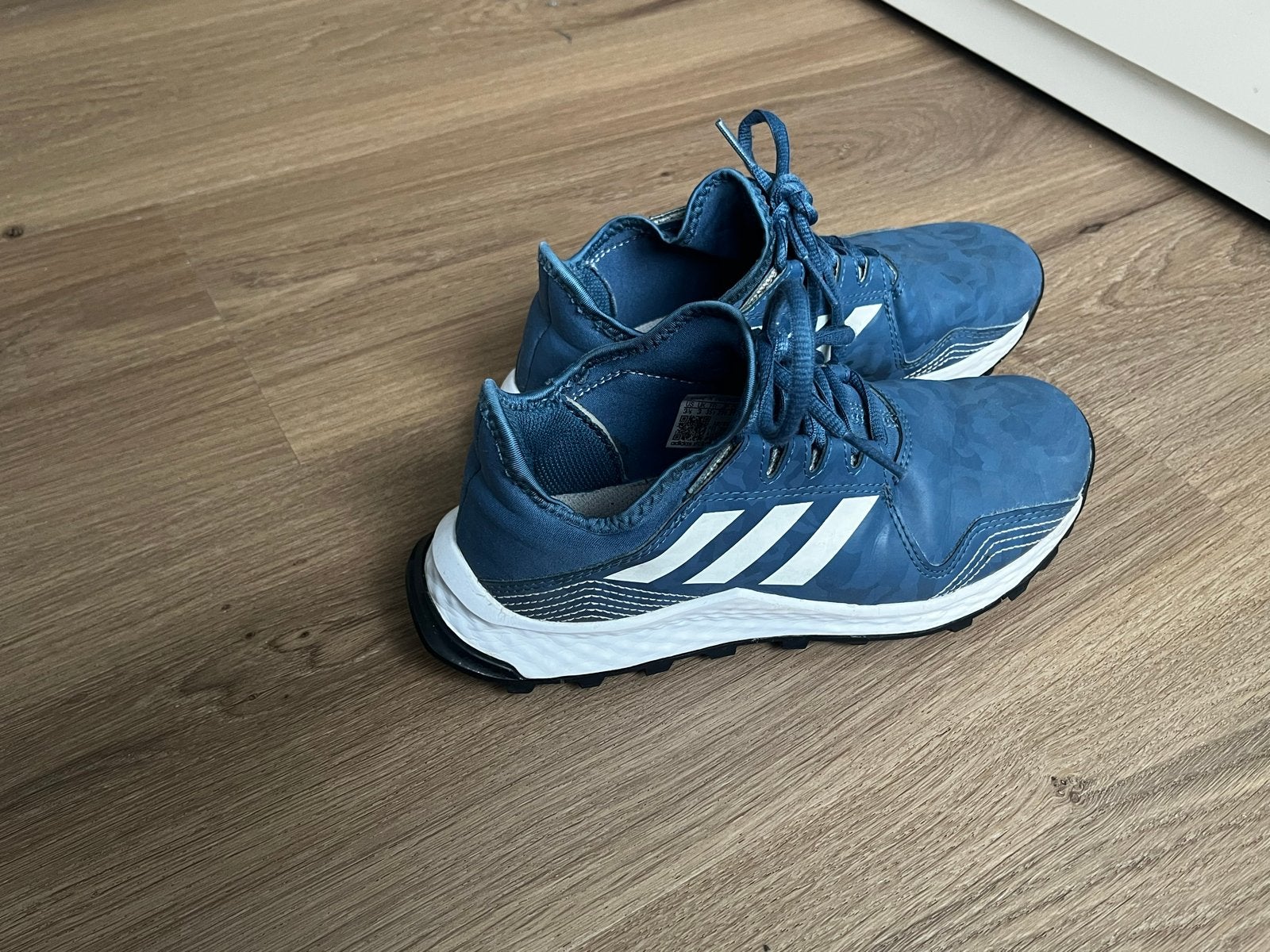 Adidas Youngstar Hockeyschoenen Maat 35,5, Ophalen of Verzenden, Zo goed als nieuw, Schoenen