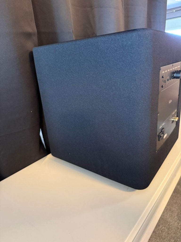 KEF Kube 10 MIE Subwoofer – Zwart - Nieuwstaat, 150 watt of meer, Subwoofer, Inclusief kabels, Ophalen of Verzenden
