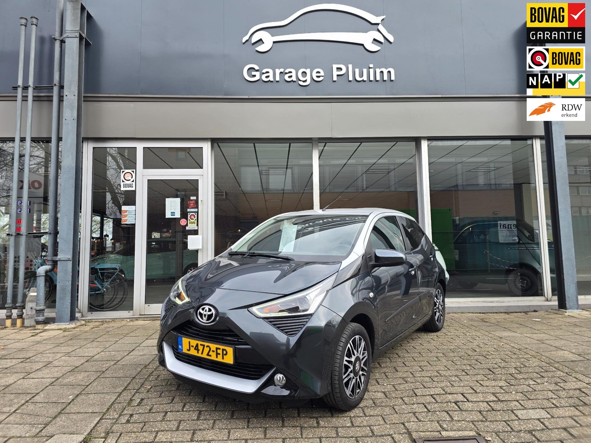 Toyota Aygo Toyota Aygo 1.0 VVT-i x-clusiv AUTOMAAT, Auto's, Toyota, Automatische klimaatregeling, Gebruikt, 4 stoelen, Leder en Stof