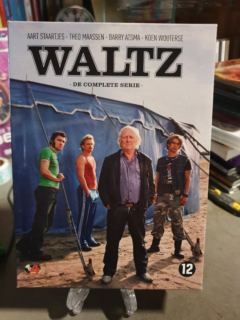 4Dvd box - Waltz - serie - nederlands, Cd's en Dvd's, Dvd's | Tv en Series, Ophalen, Gebruikt