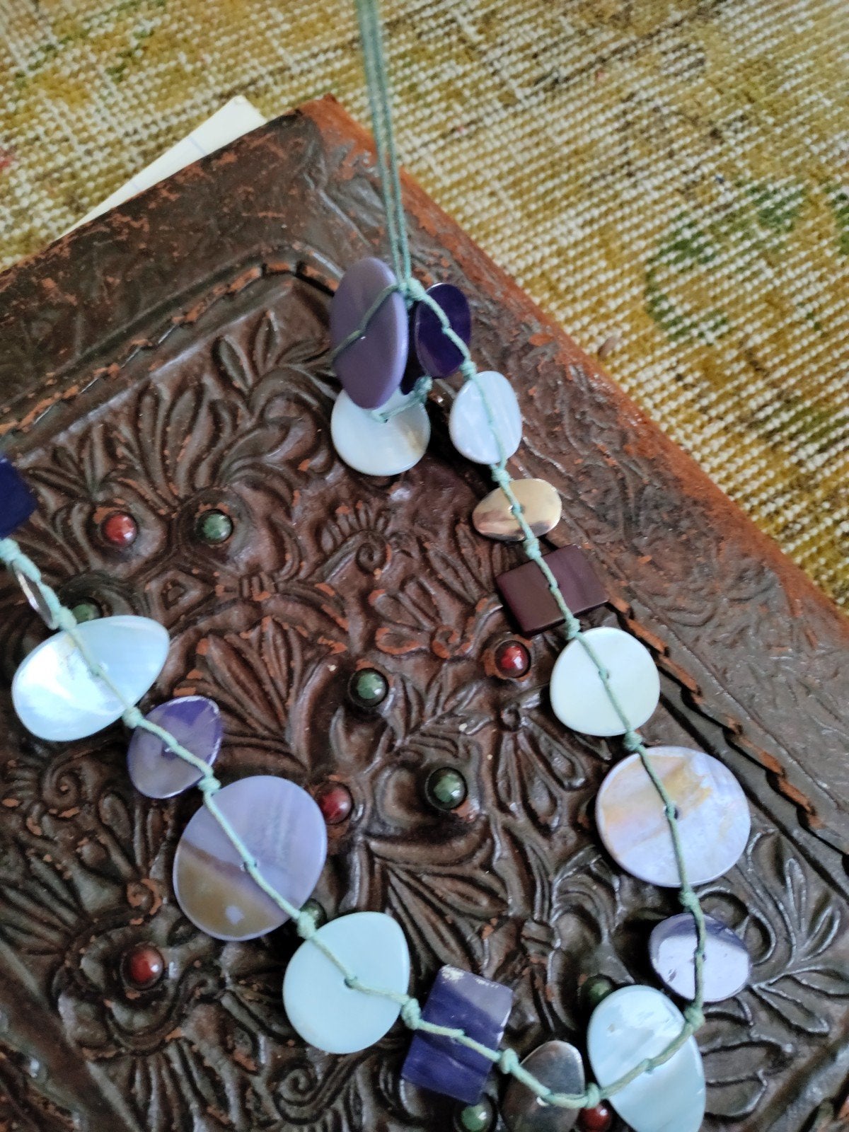 ketting met aparte kralen., Ophalen of Verzenden, Blauw, Overige materialen