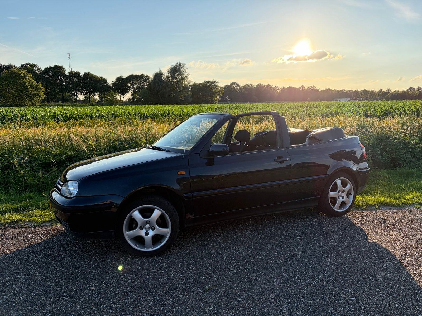 Volkswagen Golf 1.8 Cabriolet 55KW 1998 Blauw, Auto's, 74 pk, 4 cilinders, Cabriolet, Origineel Nederlands