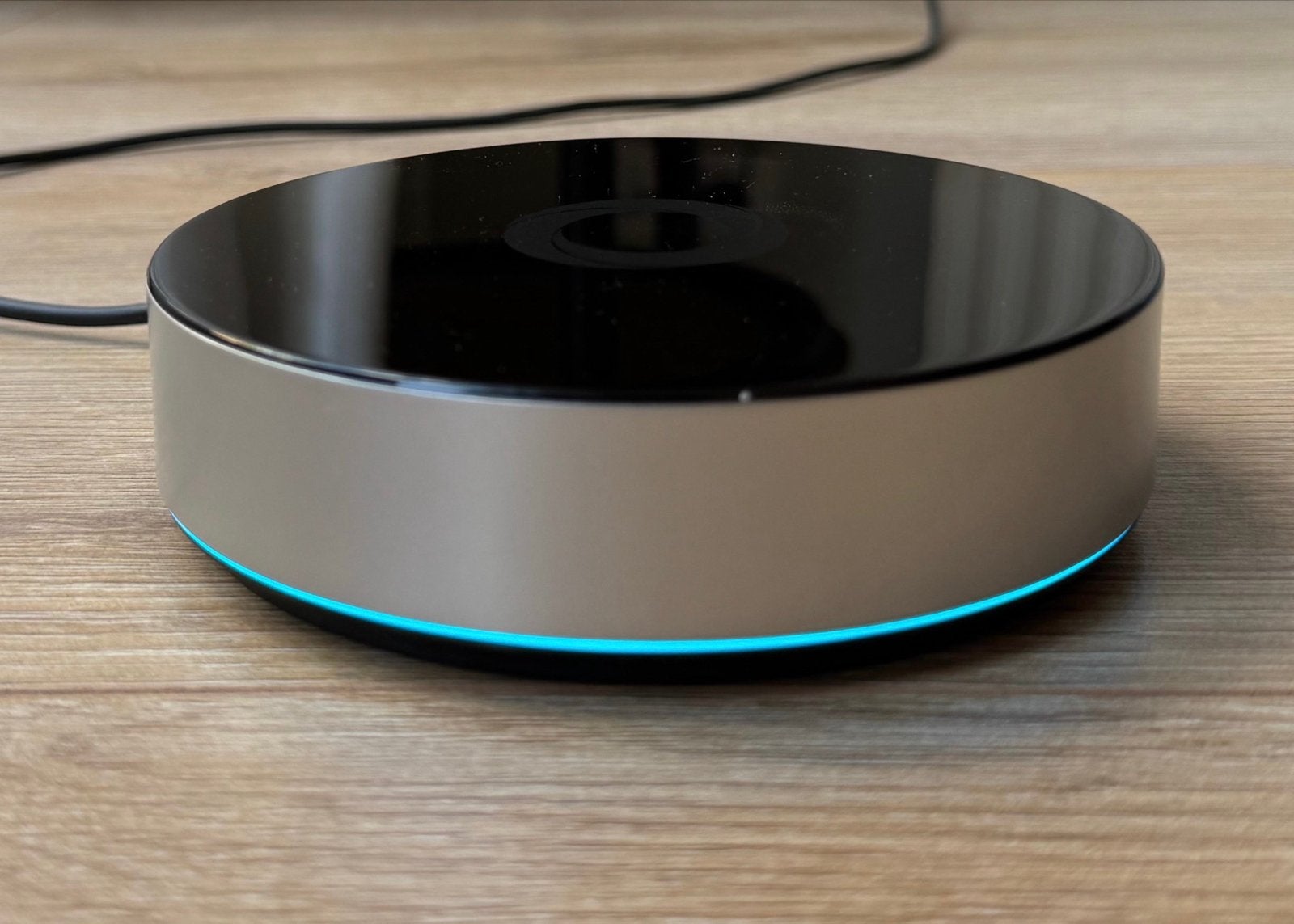 Homey Bridge - Smart Home Hub, Ophalen of Verzenden, Zo goed als nieuw