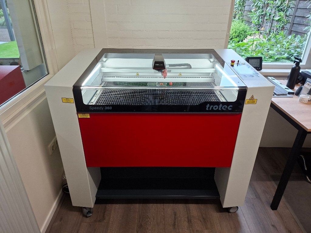 Uniek en goed lopend lasersnij- en graveerbedrijf, Zakelijke goederen