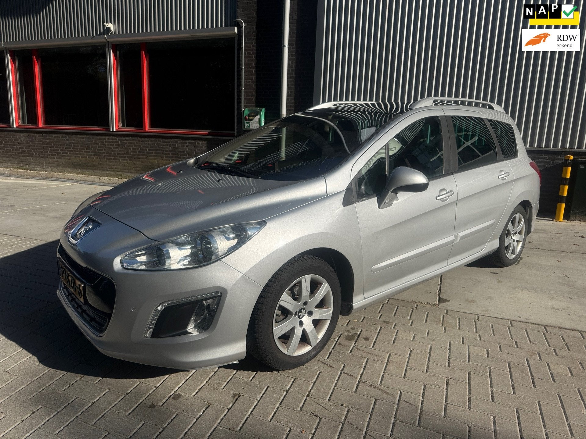 Peugeot 308 SW 1.6 VTi Première NAVI PANO, Auto's, Voorwielaandrijving, Euro 5, Gebruikt, 1295 kg