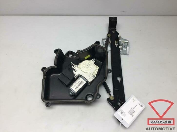 seat leon 1p raammechaniek + motor links achter 1p0839401b, Gebruikt, Autovia A-2, Km 585 585
08760  Martorell, ES, Ophalen of Verzenden