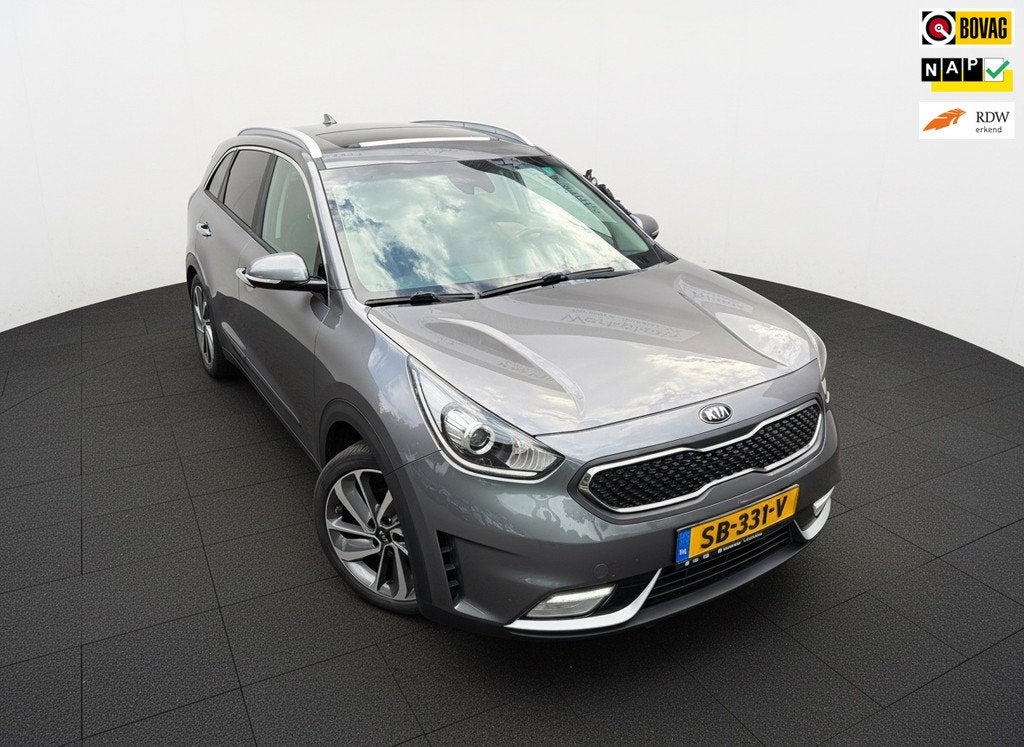 Kia Niro 1.6 GDi Hybrid Edition TREKHAAK PANORAMADAK, Gebruikt, Euro 6, Leder en Stof, 23 km/l