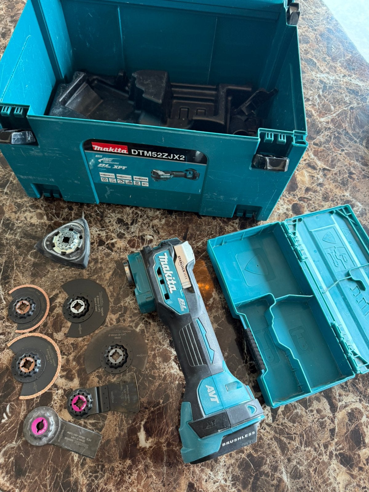 Makita multitool dtm52zjx2, Ophalen of Verzenden, Zo goed als nieuw, Minder dan 700 watt, Overige typen