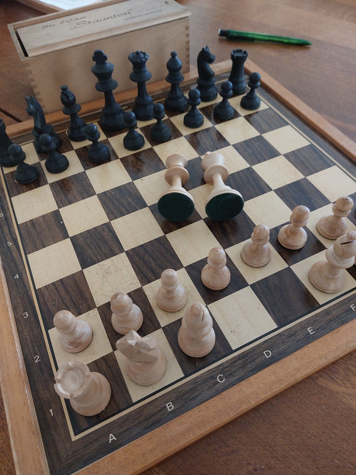 Schaak- en damspel. incl 2-zijdig bord, Hobby en Vrije tijd, Gezelschapsspellen | Bordspellen, Een of twee spelers, Ophalen of Verzenden