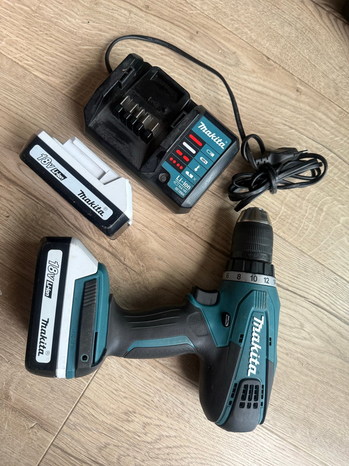 Makita Boor- en Schroefmachine DF457D, Ophalen of Verzenden, Gebruikt, Minder dan 400 watt, Boor- en Schroefmachine