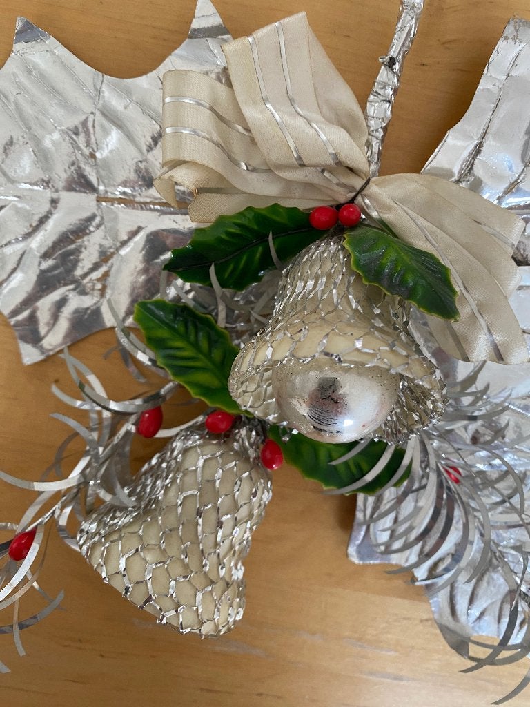 Vintage Kerst tak klokken zilver Hulst blad & bessen zgan, Ophalen of Verzenden, Zo goed als nieuw