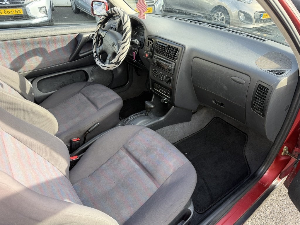 Volkswagen Polo 1.6 (bj 1999, automaat), foto 3