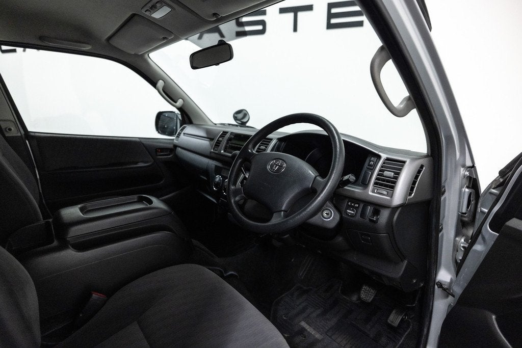 Toyota Hi ace Super GL VVT-i Btw auto, Fiscale waarde € 6., Auto's, Toyota, Automaat, Gebruikt, Overige modellen, 133 pk