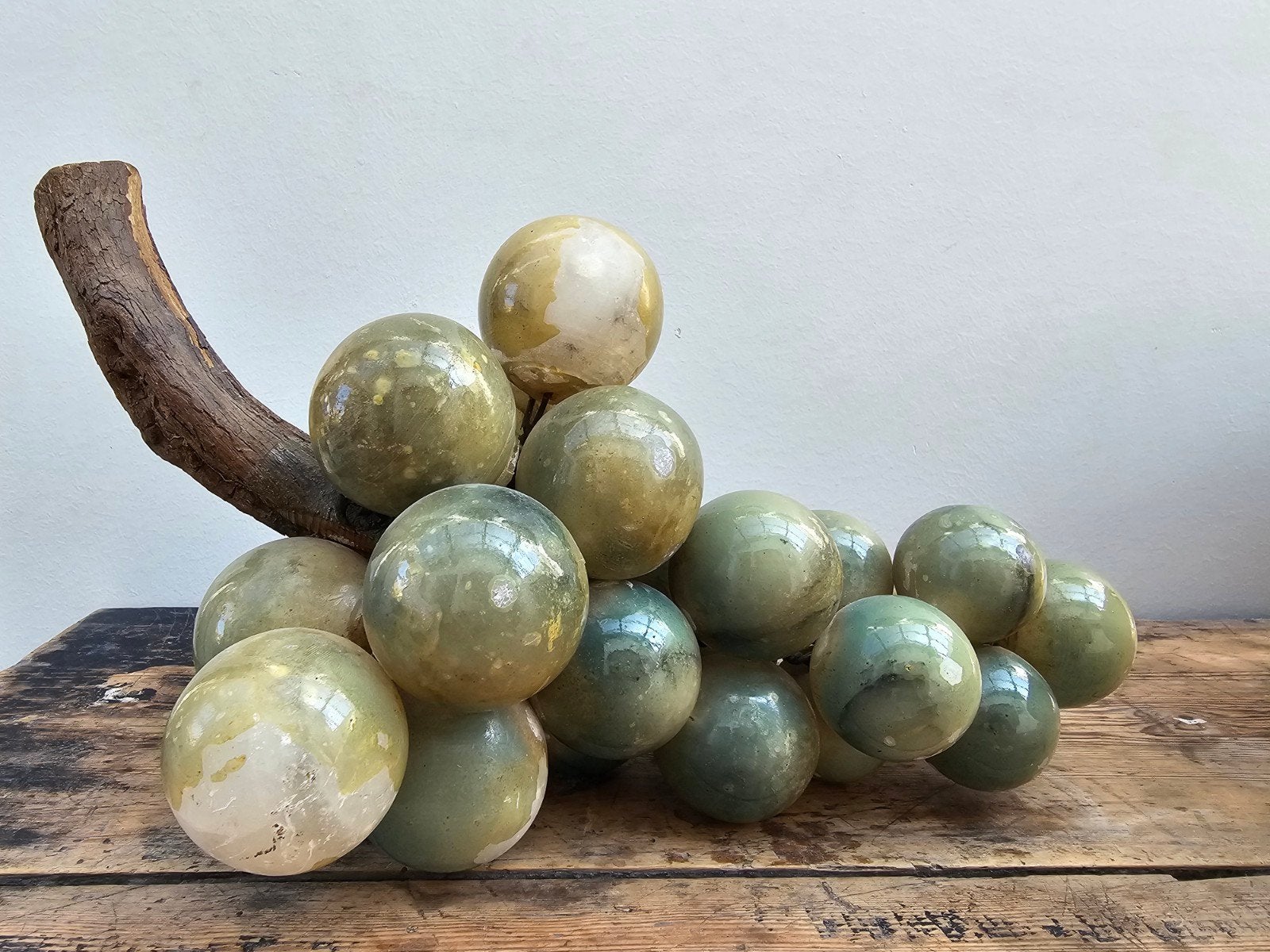 Antieke Grote Groene Albast Druiventros, Antiek en Kunst, Ophalen of Verzenden