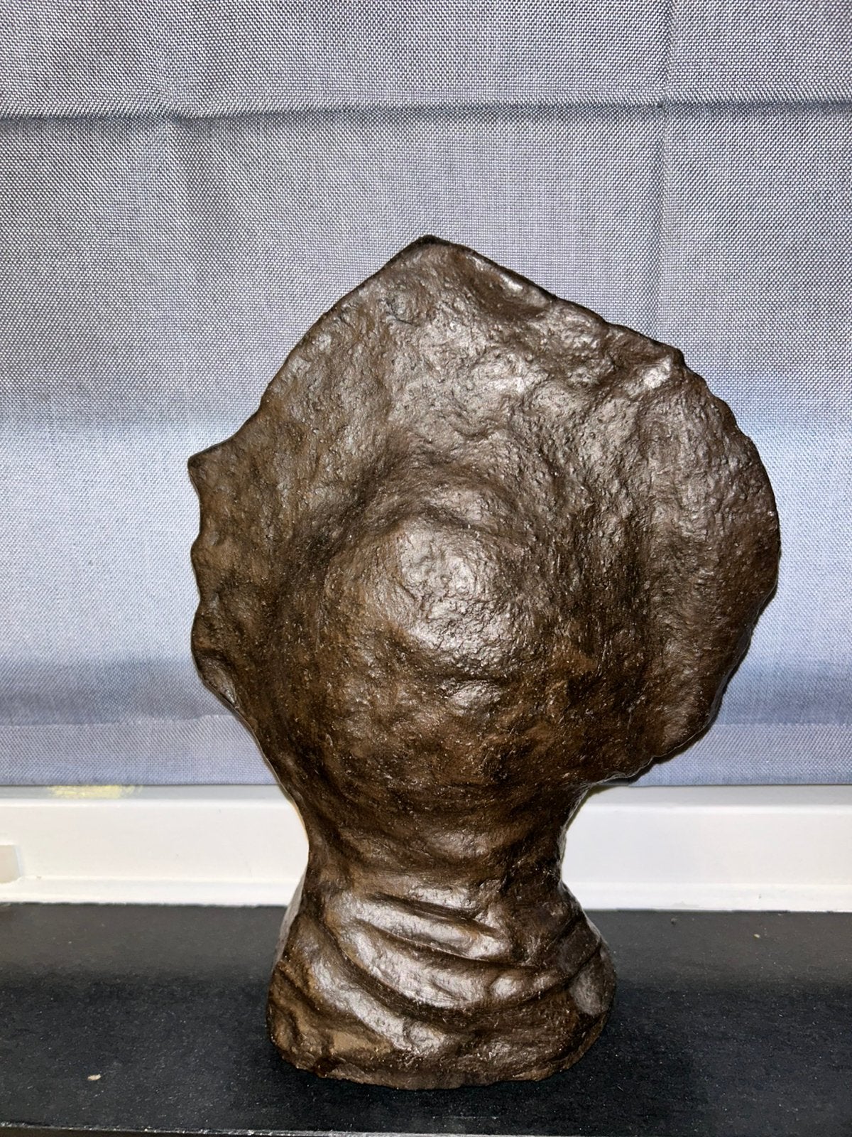 Geboetseerd hoofd vrouw. Hoogte 28 cm., Ophalen of Verzenden