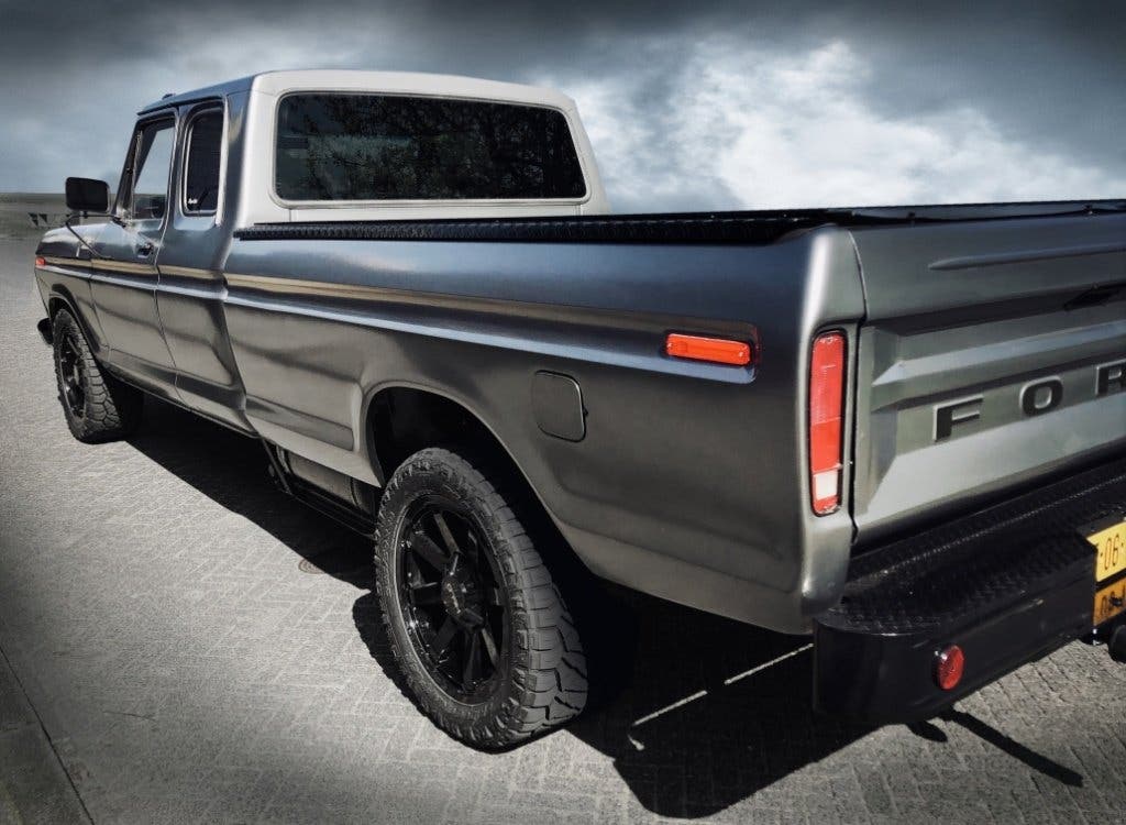 Custom Ford F250 V8 uit 1978, gerestaureerd, foto 9