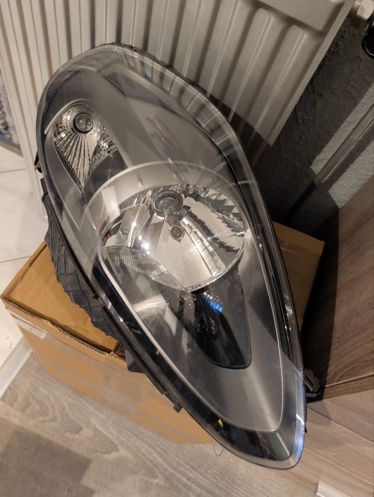 Rechter koplamp Fiat Punto Evo 0.9 Twinair (2012) zgan, Auto-onderdelen, Ophalen of Verzenden, Fiat
