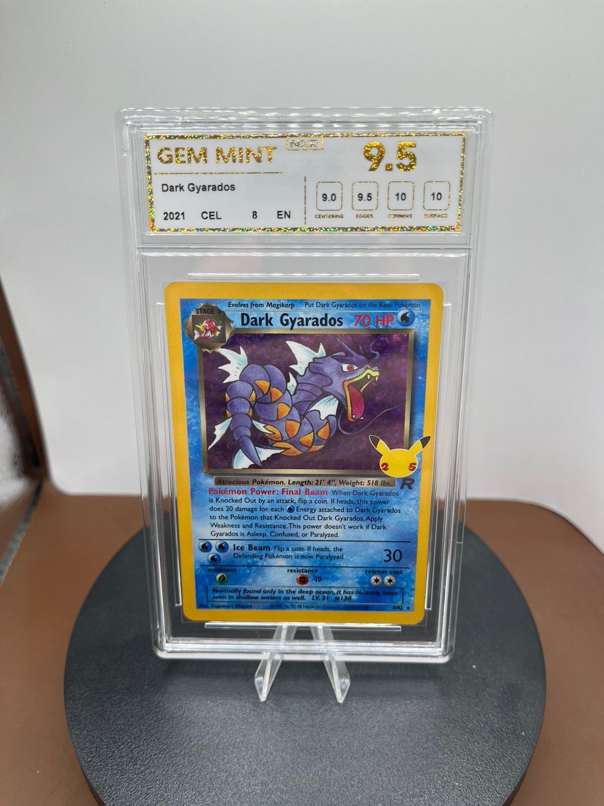 Dark Gyarados 25th anniversary, Hobby en Vrije tijd, Verzamelkaartspellen | Pokémon, Ophalen of Verzenden, Zo goed als nieuw