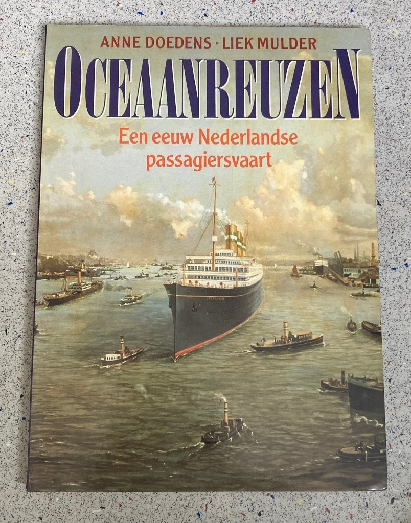Oceaanreuzen Een eeuw Nederlandse passagiersvaart, Verzenden, Zo goed als nieuw, Motorboot, Boek of Tijdschrift