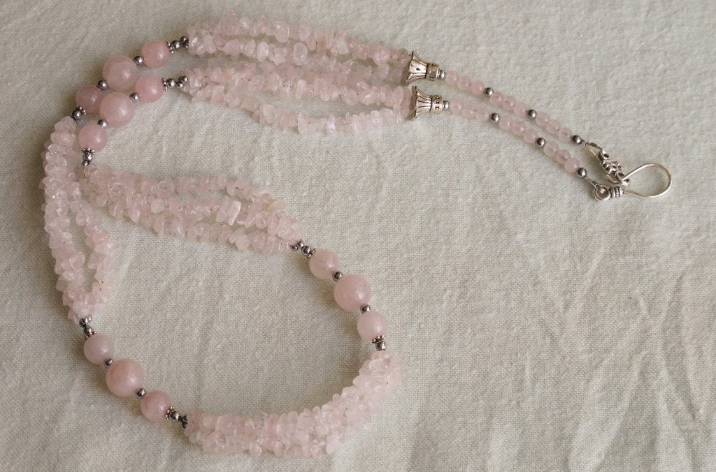 Prachtige ketting met Rozenkwarts en Hematiet zilver, Verzenden, Nieuw, Steen of Mineraal, Roze