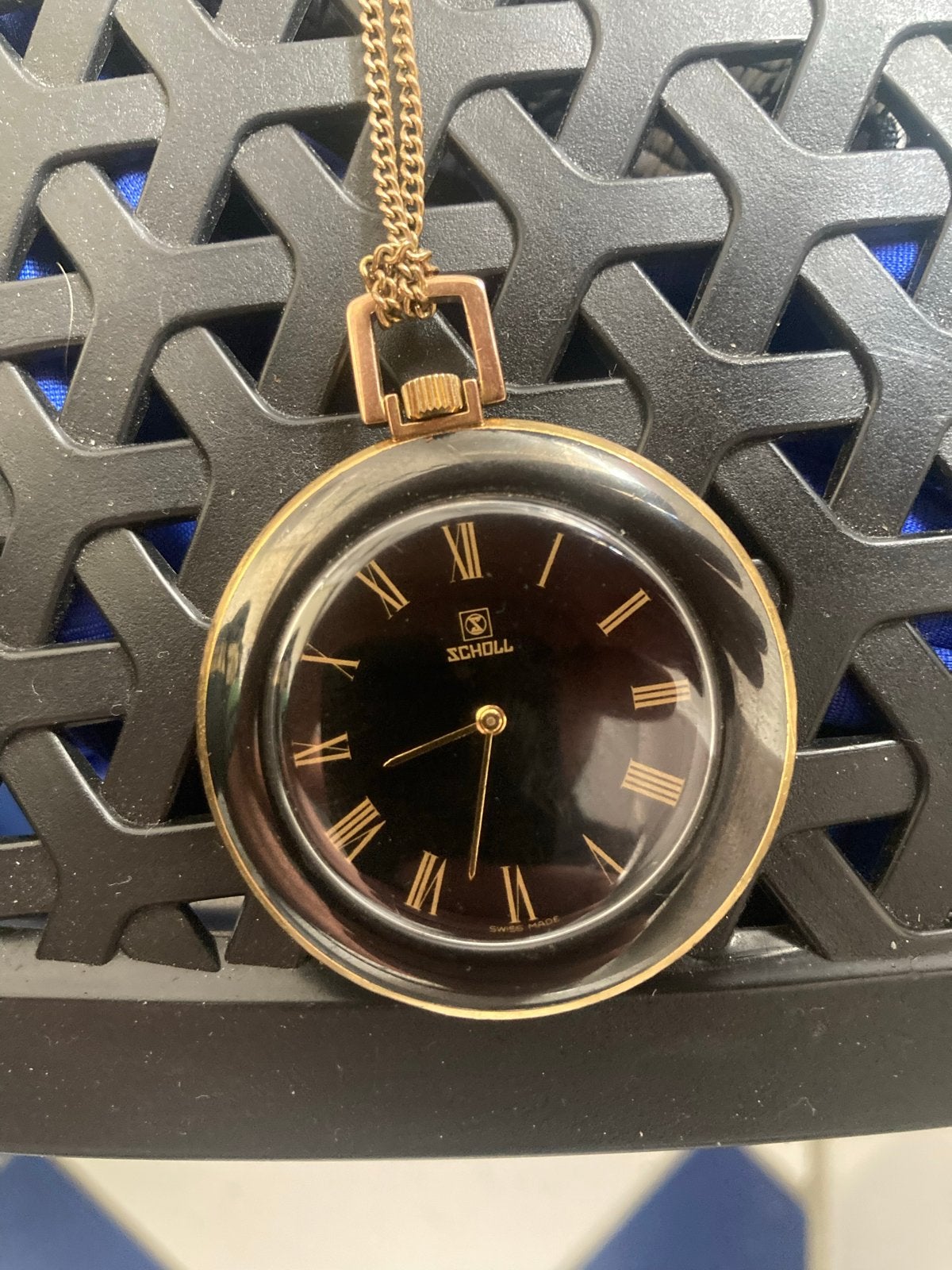 Scholl zakhorloge met ketting en 14k gouden sluiting, Ophalen of Verzenden, Gebruikt, Goud