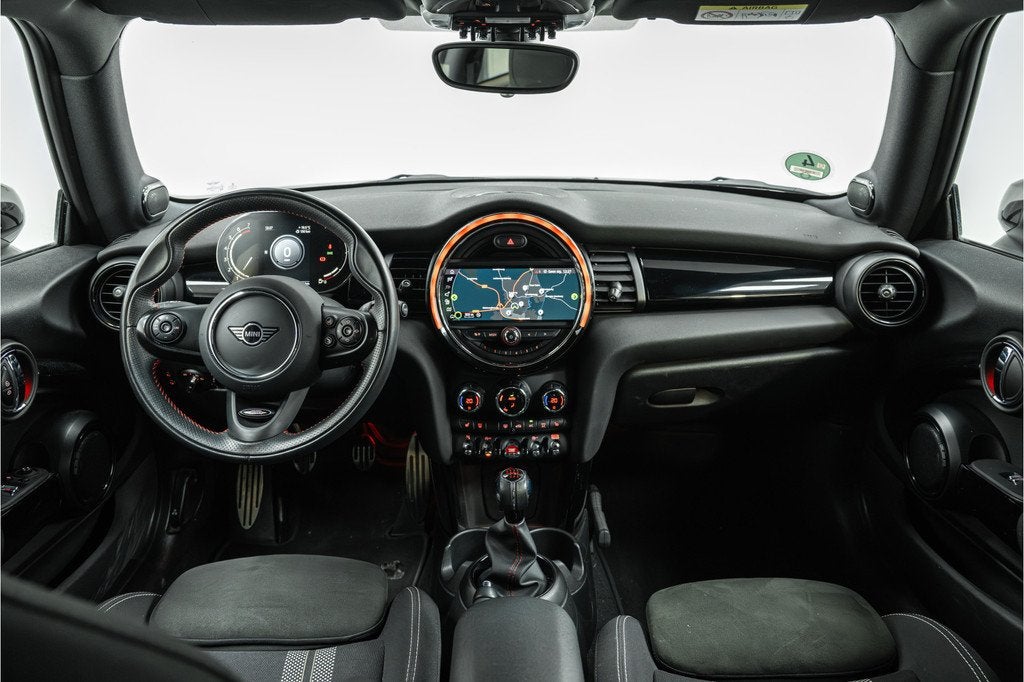 MINI Hatchback Cooper JCW / Keyless Entry / Achteruitrijcame, Auto's, Mini, Voorwielaandrijving, 136 pk, Gebruikt, Met garantie (alle)
