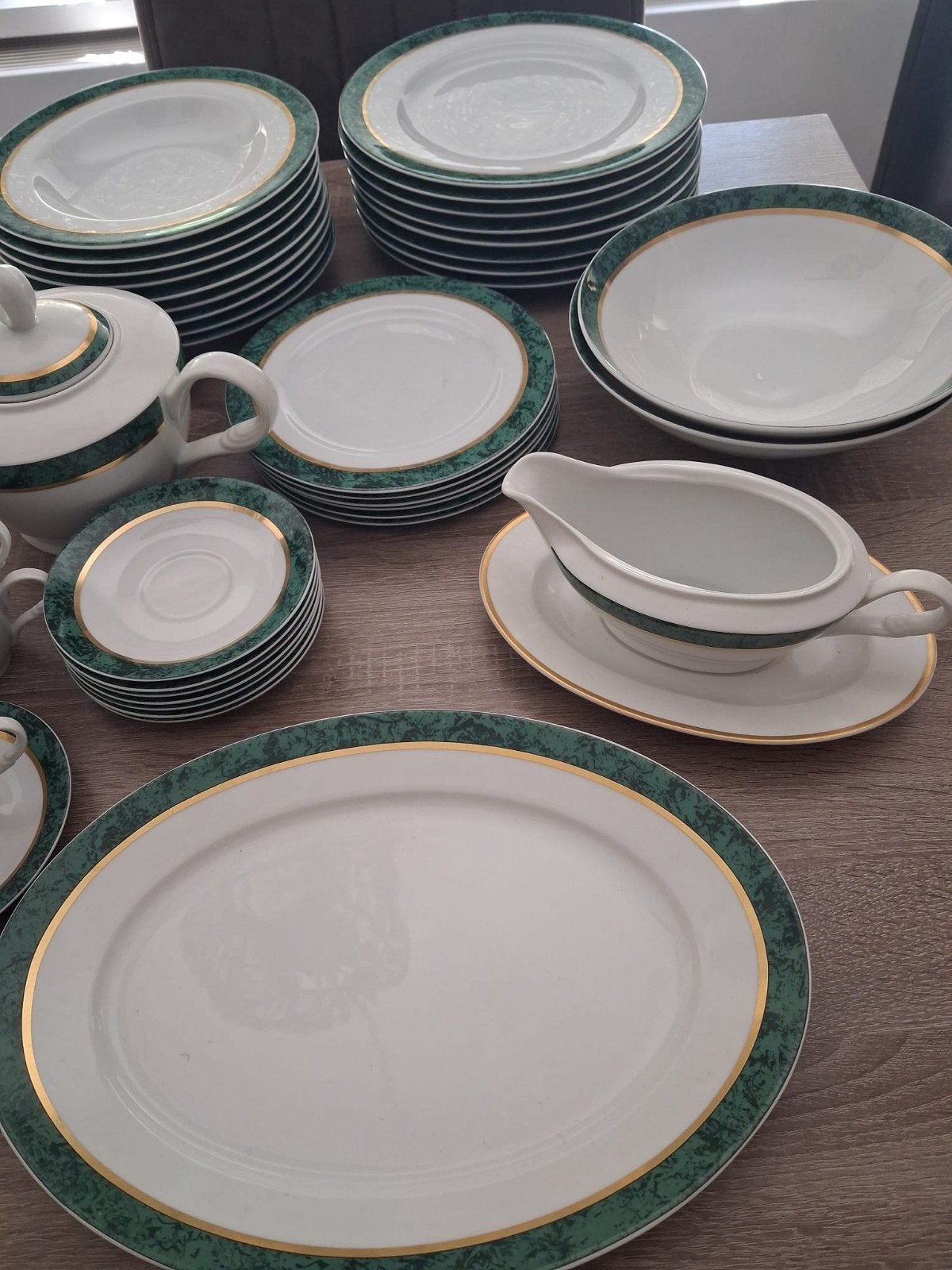 MZ Czech Republic Servies - Groen met Goud, Gebruikt, Overige merken, Klassiek, Ophalen of Verzenden