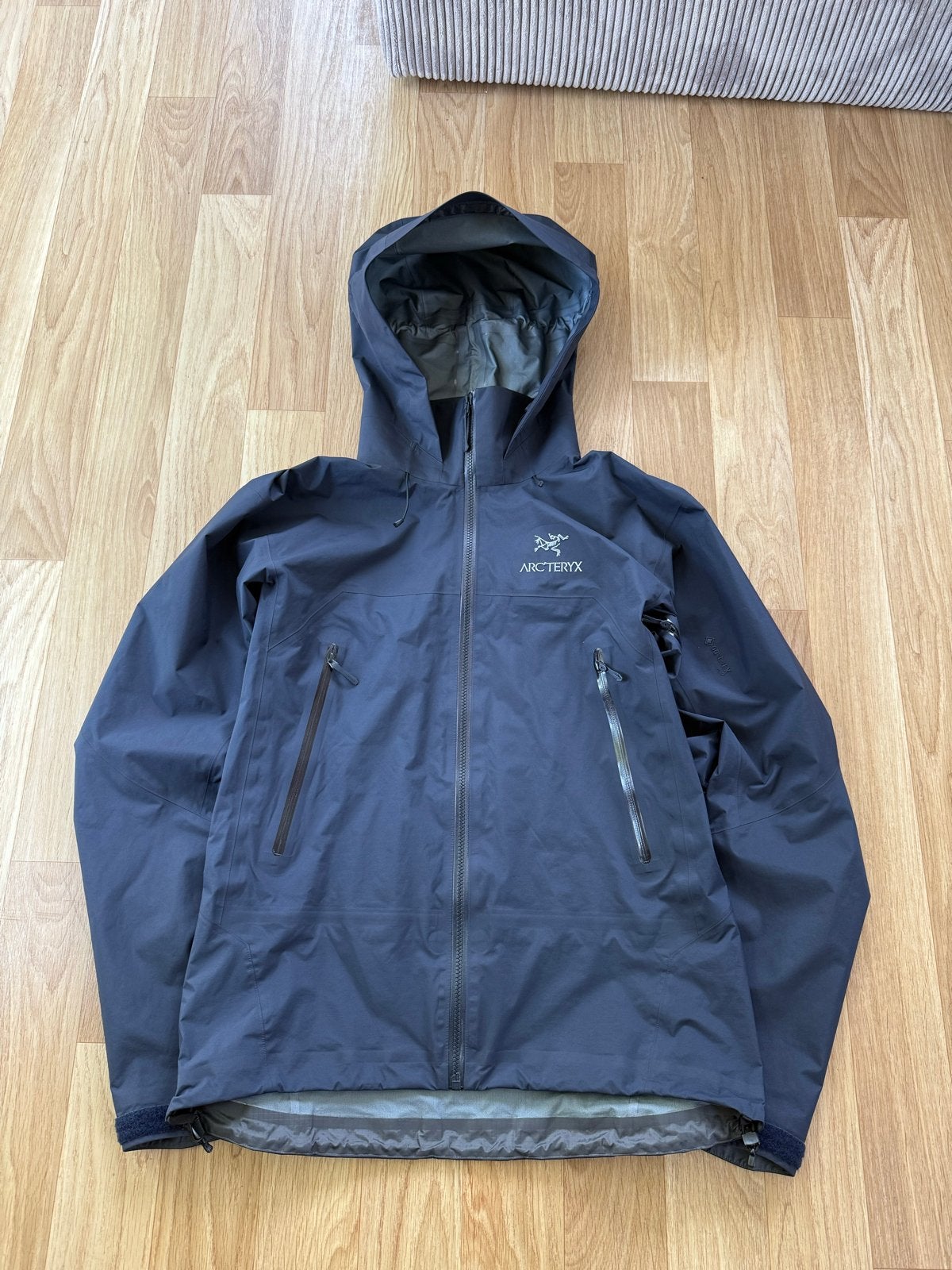 Arc'teryx Beta AR Jacket M Navy Gore-Tex Pro - Zo goed als n, Kleding | Heren, Ophalen of Verzenden, Zo goed als nieuw, Maat 48/50 (M)