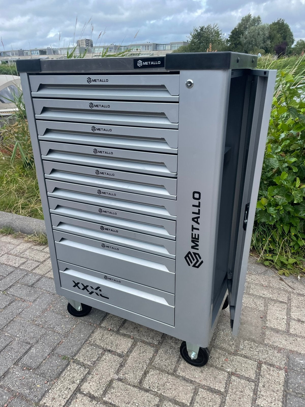 Metallo Gereedschapswagen 10 lades vol ook 4 accugereedschap, Ophalen, Adres voor alle gereedschappen, Voor elke klus in en rond het huis !