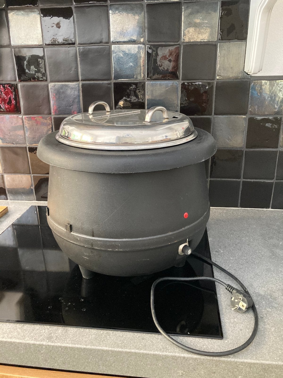 Electrische verwarm pot sate / soep, Ophalen, Zo goed als nieuw, Overige materialen, Pot, Bus of Blik