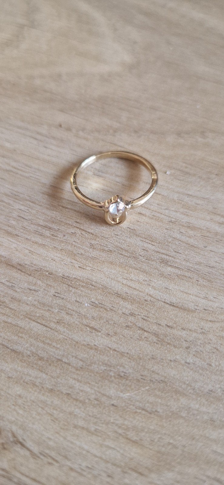 Gouden ring met steen, Ophalen of Verzenden