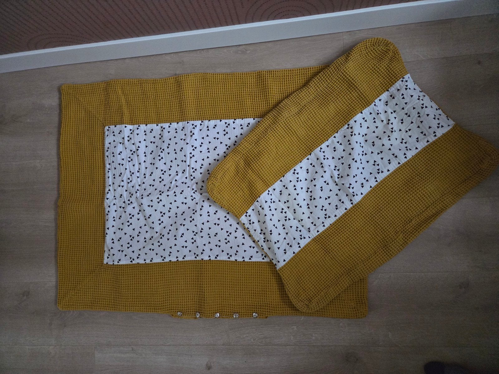 Hoes voor boxkleed en aankleedkussen - Okergeel, Ophalen of Verzenden, Gebruikt