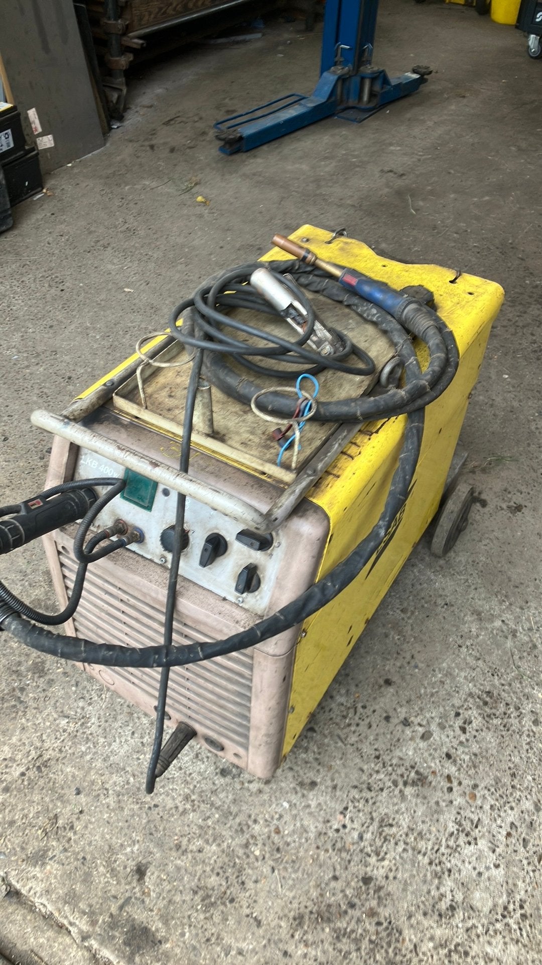Esab co2 lasapparaat .  watergekoeld, Ophalen of Verzenden, Gebruikt, 250 ampère of meer, Inverter