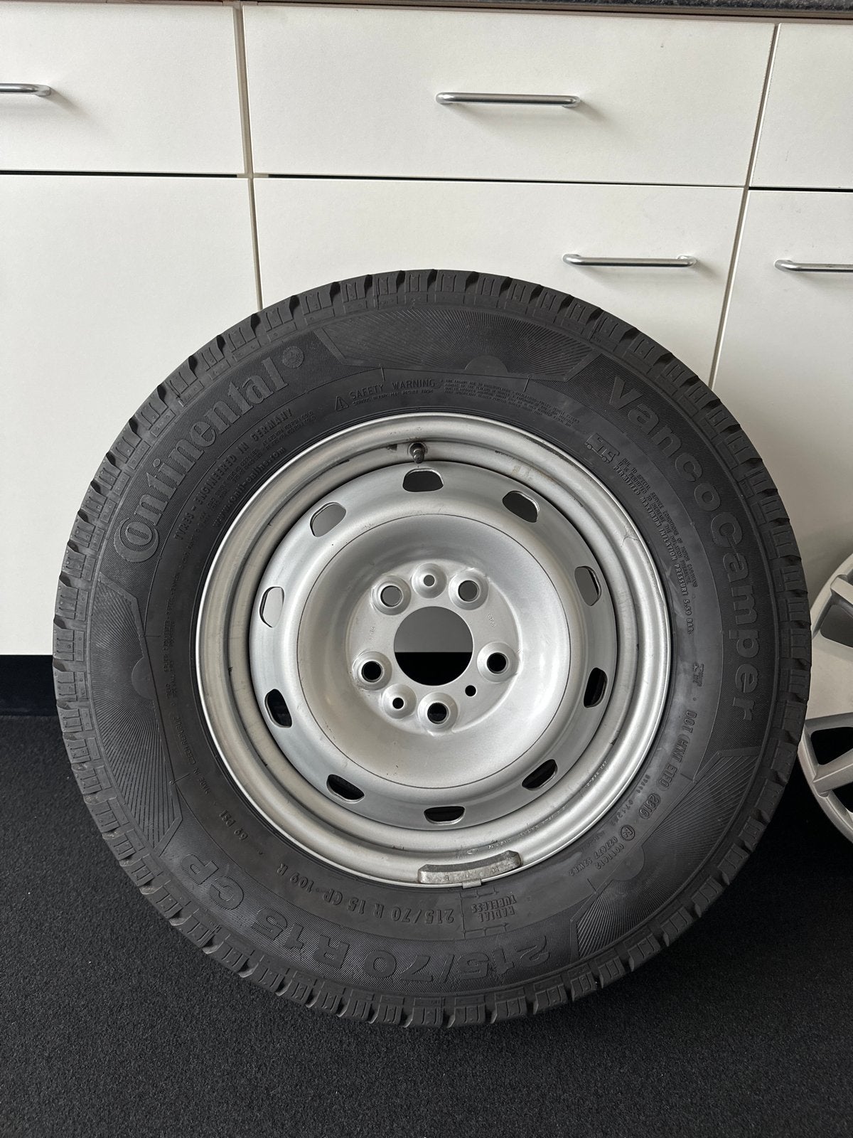 4x stalen velgen en wieldoppen (Fiat) + TPMS sensoren, Caravans en Kamperen, Ophalen, Gebruikt