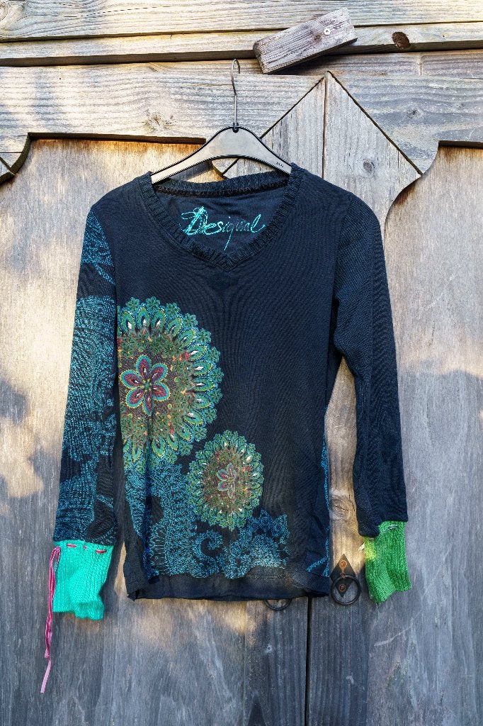 Blauwe Desigual trui met borduursels  maat S/38, Kleding | Dames, Truien en Vesten, Blauw, Ophalen of Verzenden, Zo goed als nieuw