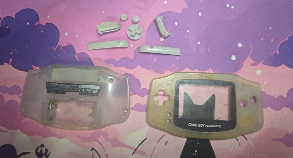 Vergeelde Originele GBA Shell + Knoppen (mist Batterijklep), Verzenden, Gebruikt, Game Boy Advance