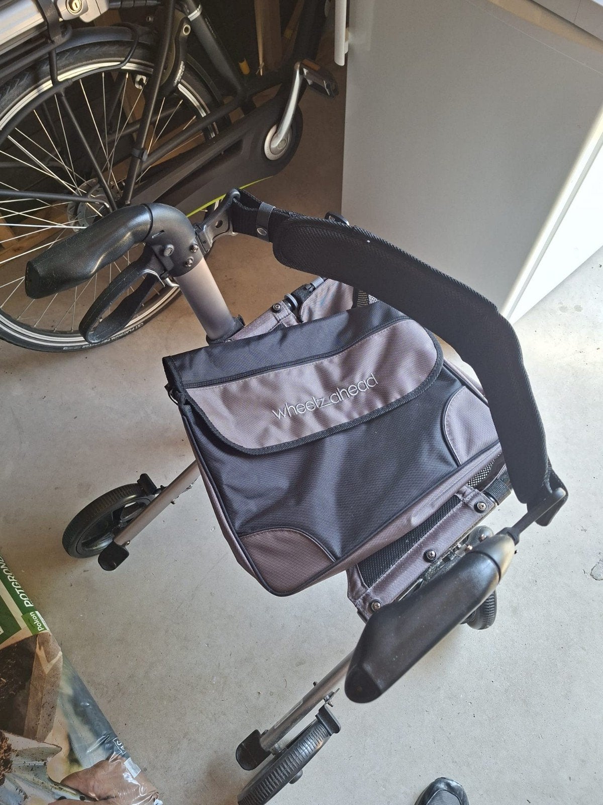 Rollator, Ophalen, Gebruikt