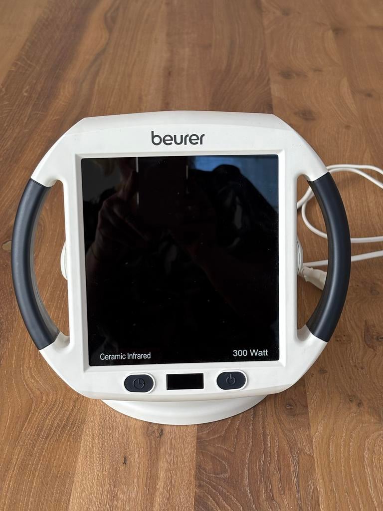 Beurer Keramische Infrarood Warmtelamp 300W voor Pijn, Ophalen of Verzenden, Zo goed als nieuw, Overige typen
