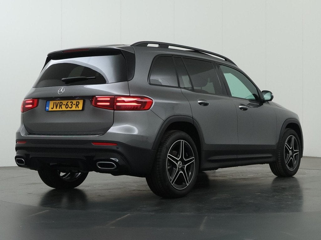 Mercedes-Benz GLB 180 Business Solution AMG | Premium Plus |, Auto's, Mercedes-Benz, 136 pk, 4 cilinders, Bedrijf, SUV of Terreinwagen